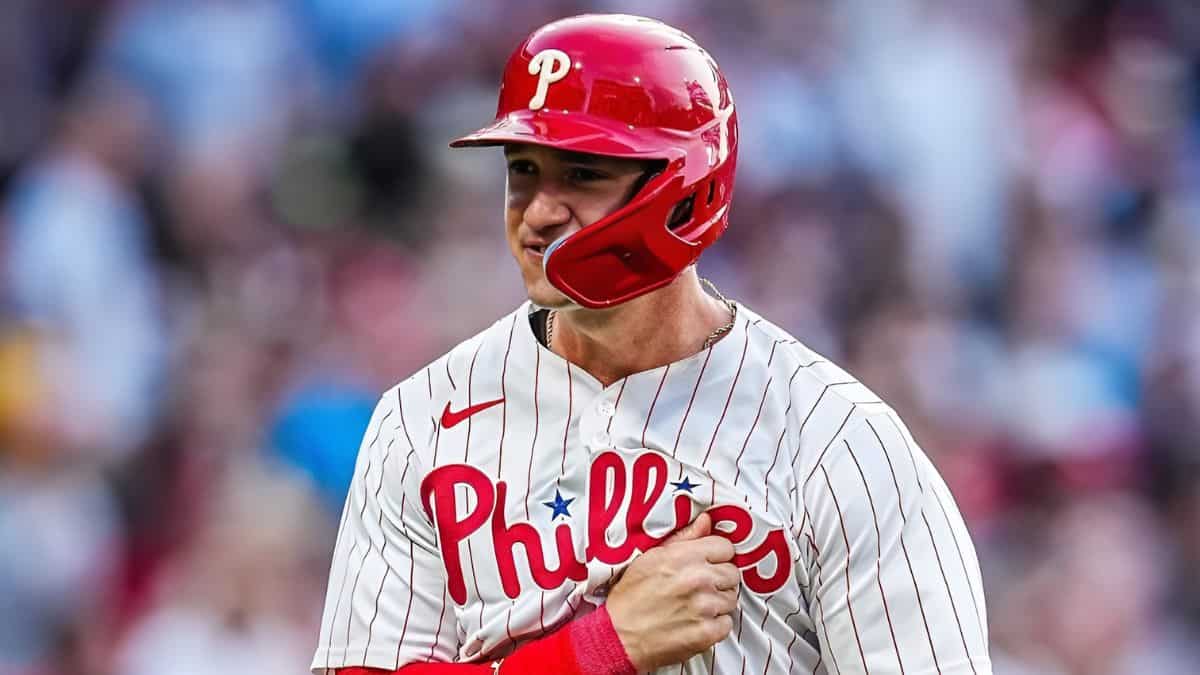 Phillies’ Playoff Hopes Challenged as Austin Hays Joins 10-Day Injured List